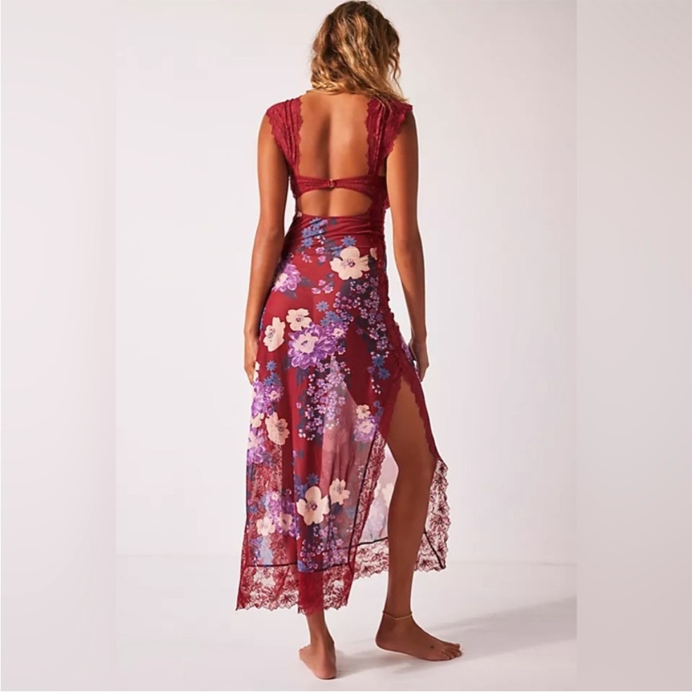 ▪️Free People Suddenly Fine Maxi Slip in Red Berry S